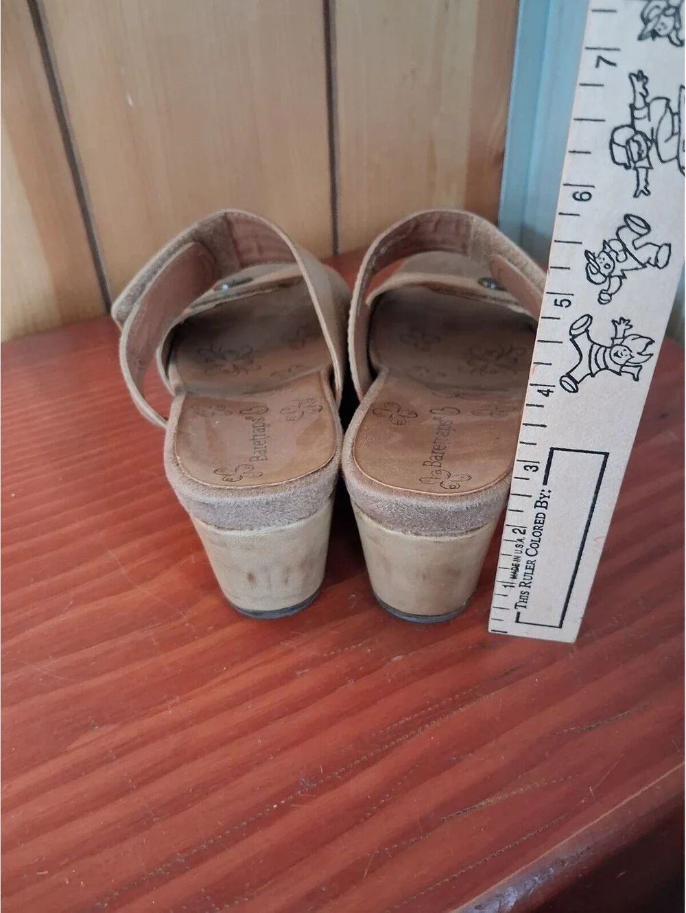 Baretraps Women's Wedge Sandal Size 7.5M Tan Casual